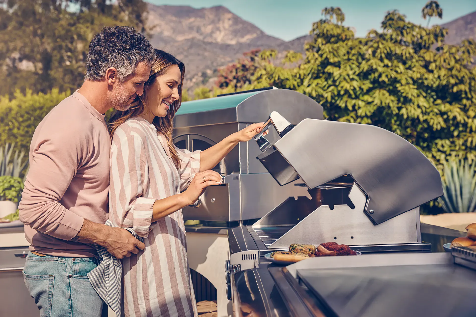 Delta Heat outdoor kitchen with built-in grill and pizza oven